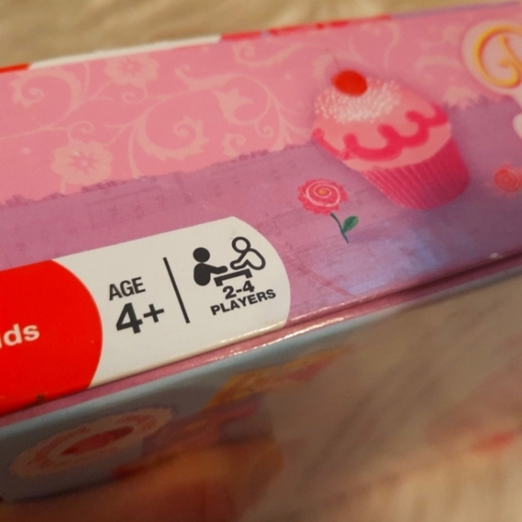 Pinkalicious Cupcake Party Board Game - Picture 6 of 7